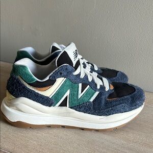 New Balance womens 57/40 Sneakers Size 6.5 Wide Retro Sneakerhead Favorite
